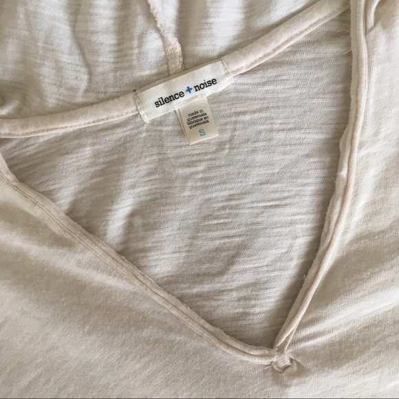 UO Short Sleeve Top With Hoodie - Picture 5 of 6